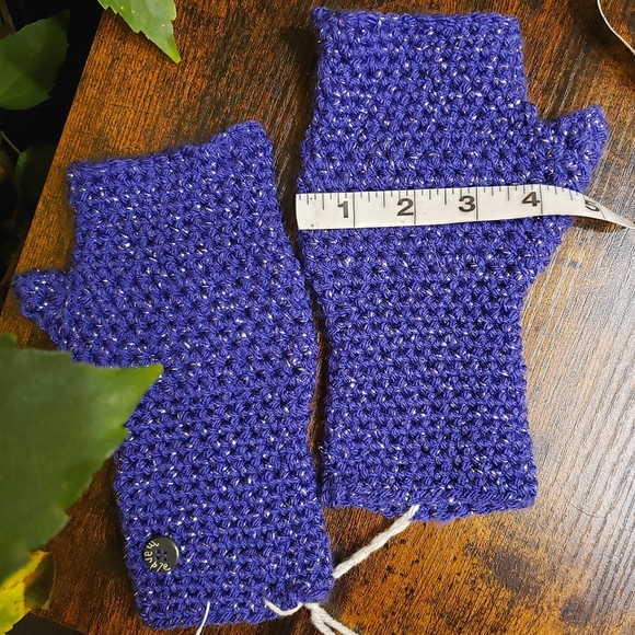 NWT* Handmade Fingerless gloves 💜 MarpleMade Designs, fitted, acrylic, sparkle - Picture 5 of 6